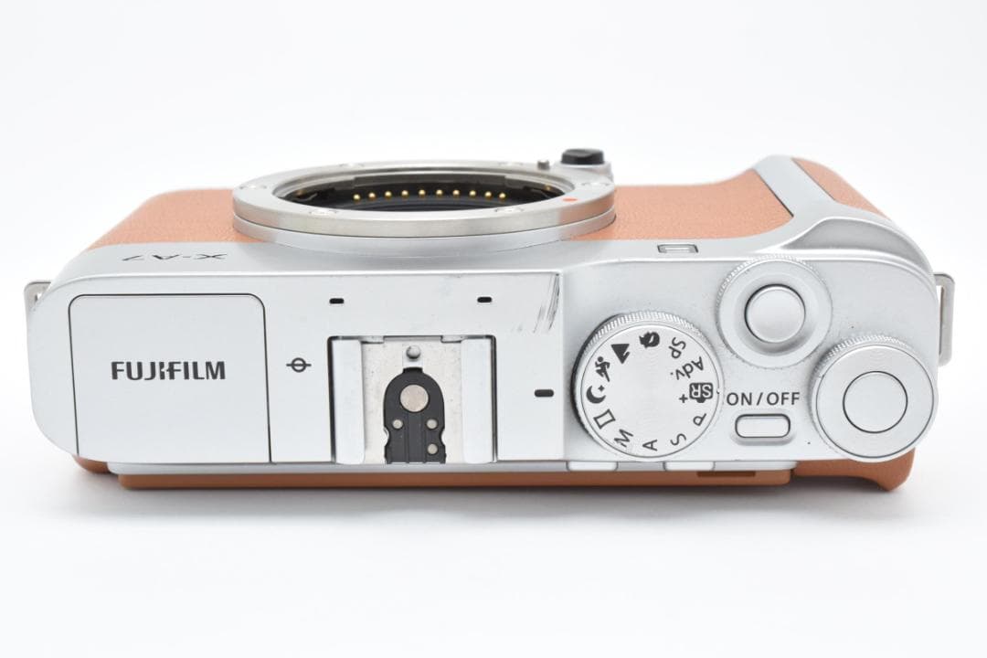超美品 富士フイルム X-A7 ミラーレスデジタルカメラボディ ブラウン