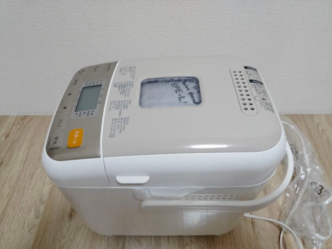 【未使用品】siroca ホームベーカリー SHB-722