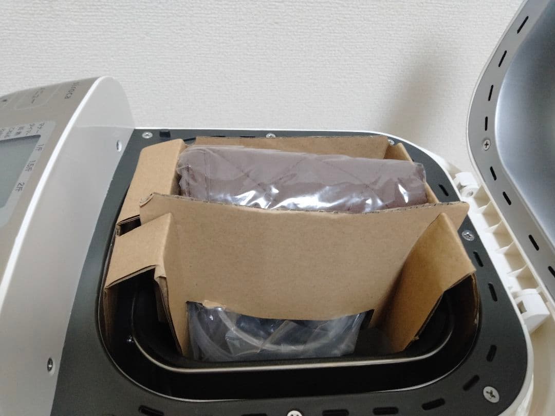 【未使用品】siroca ホームベーカリー SHB-722