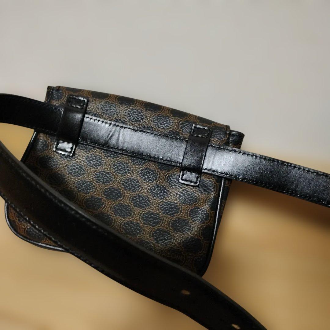 CELINEブラックドットパターンボディウエストバッグ