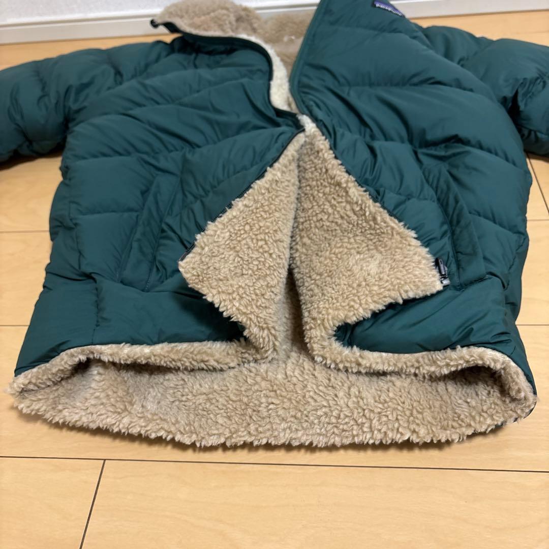 ヒーロー様美品パタゴニアリバーシブルサイレントダウンジャケットFA22 Lサイズ