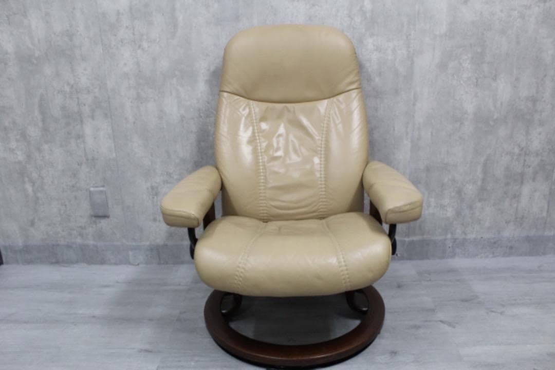 Stressless ベージュ リクライニングチェア　本革