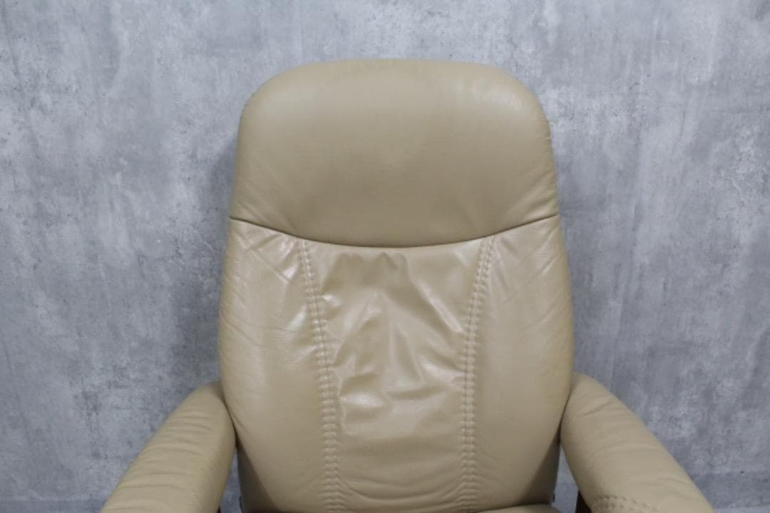 Stressless ベージュ リクライニングチェア　本革