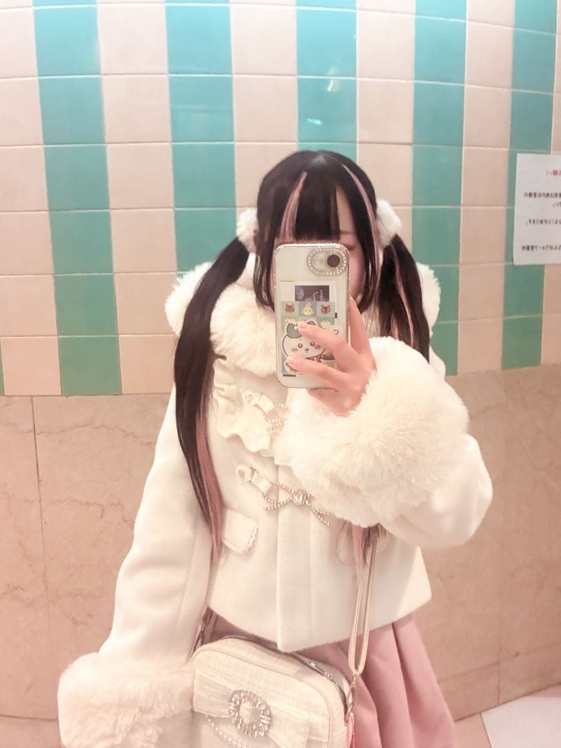 LIZLISA リズリサ ビジューリボンショートコート 白