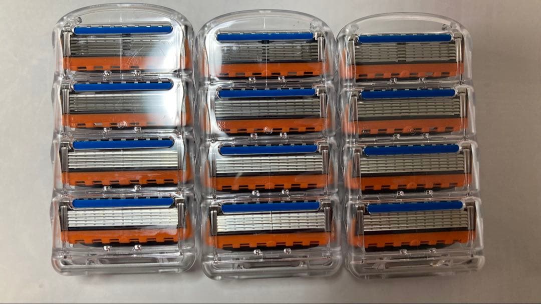 Gillette　ジレット フュージョン 髭剃り カミソリ 48個 大容量