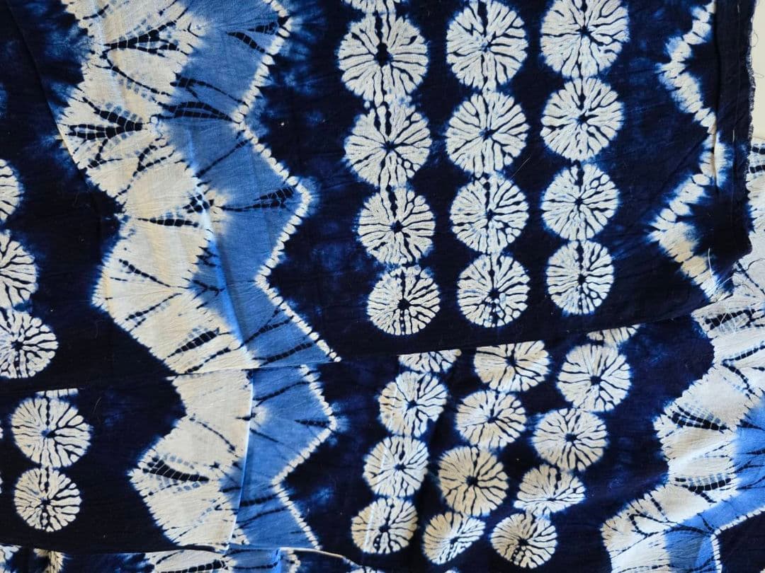 珍しい　有松鳴海絞り　縫い締め　丸紋　反物