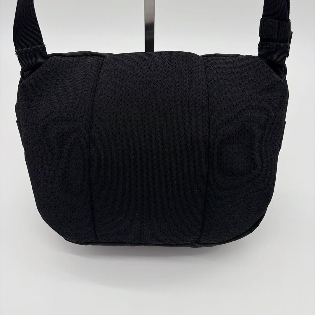 廃盤品 ARC’TERYX MANTIS2 ボディバッグ ショルダー ブラック