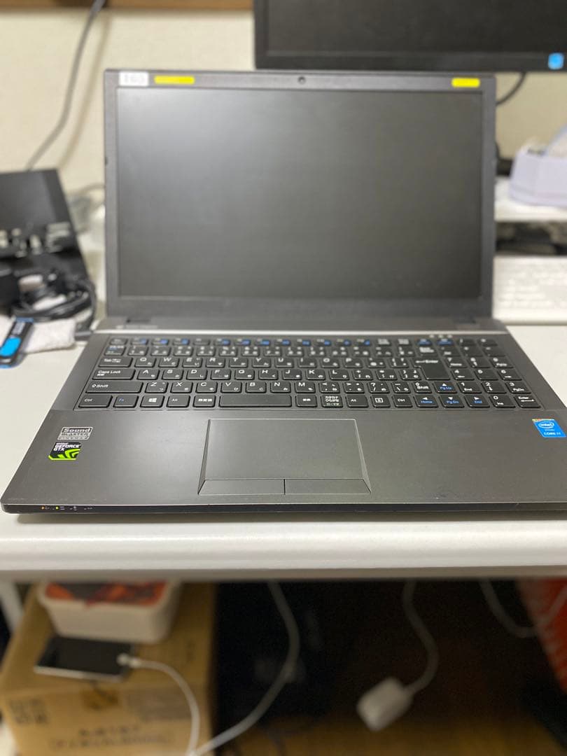 Intel Core i7 15.6インチノートPC