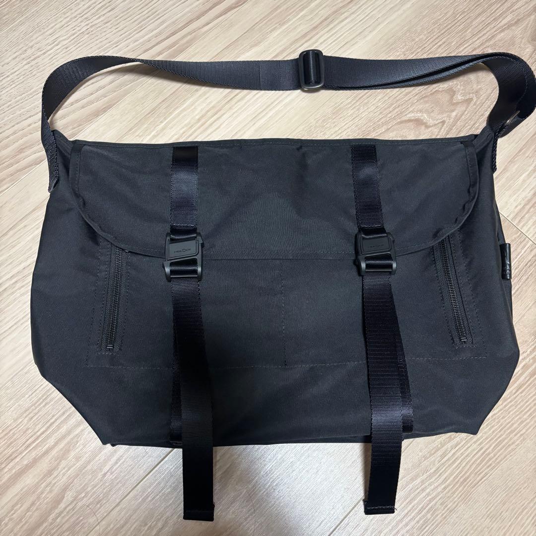 バッグ AMIACALVA MESSENGER BAG