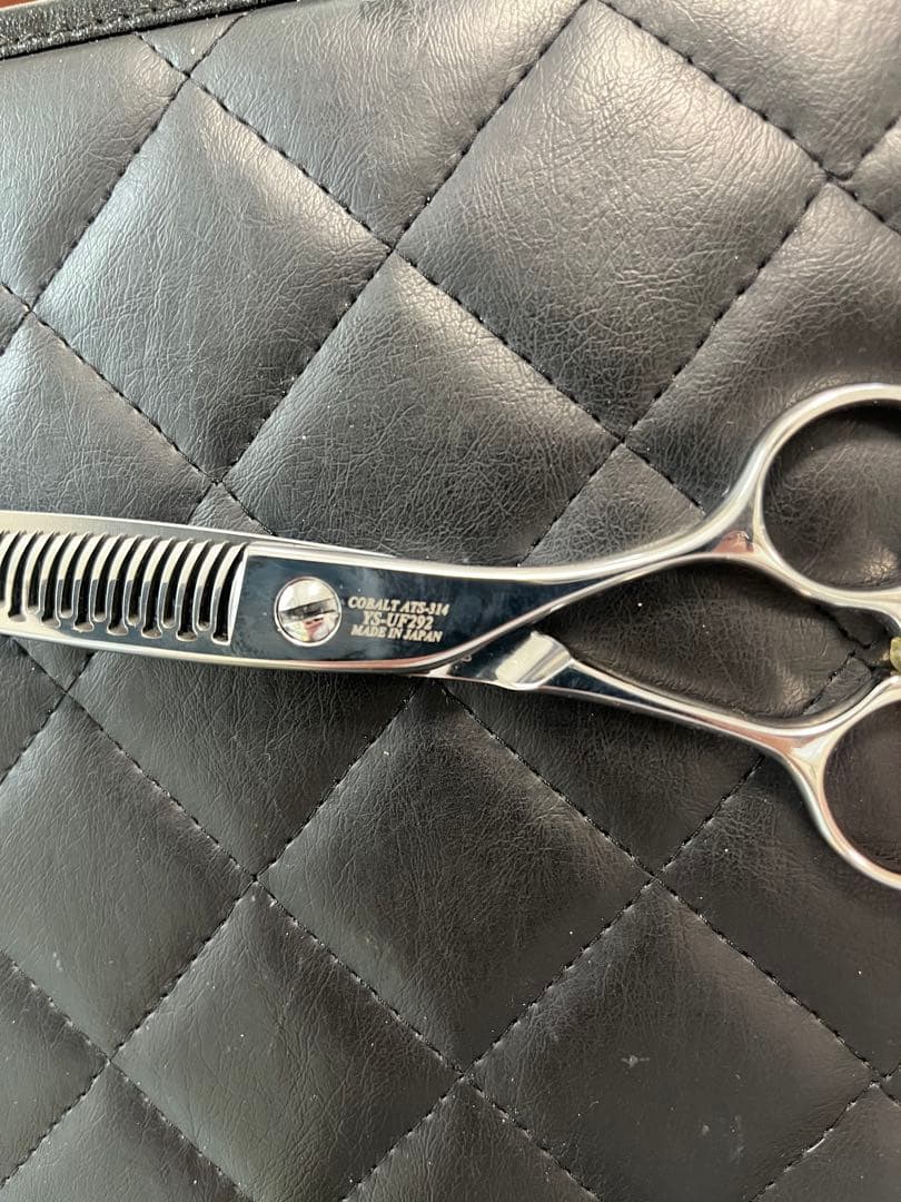 セニングシザー コスモスミス　コスモ　理容　美容　梳きバサミ