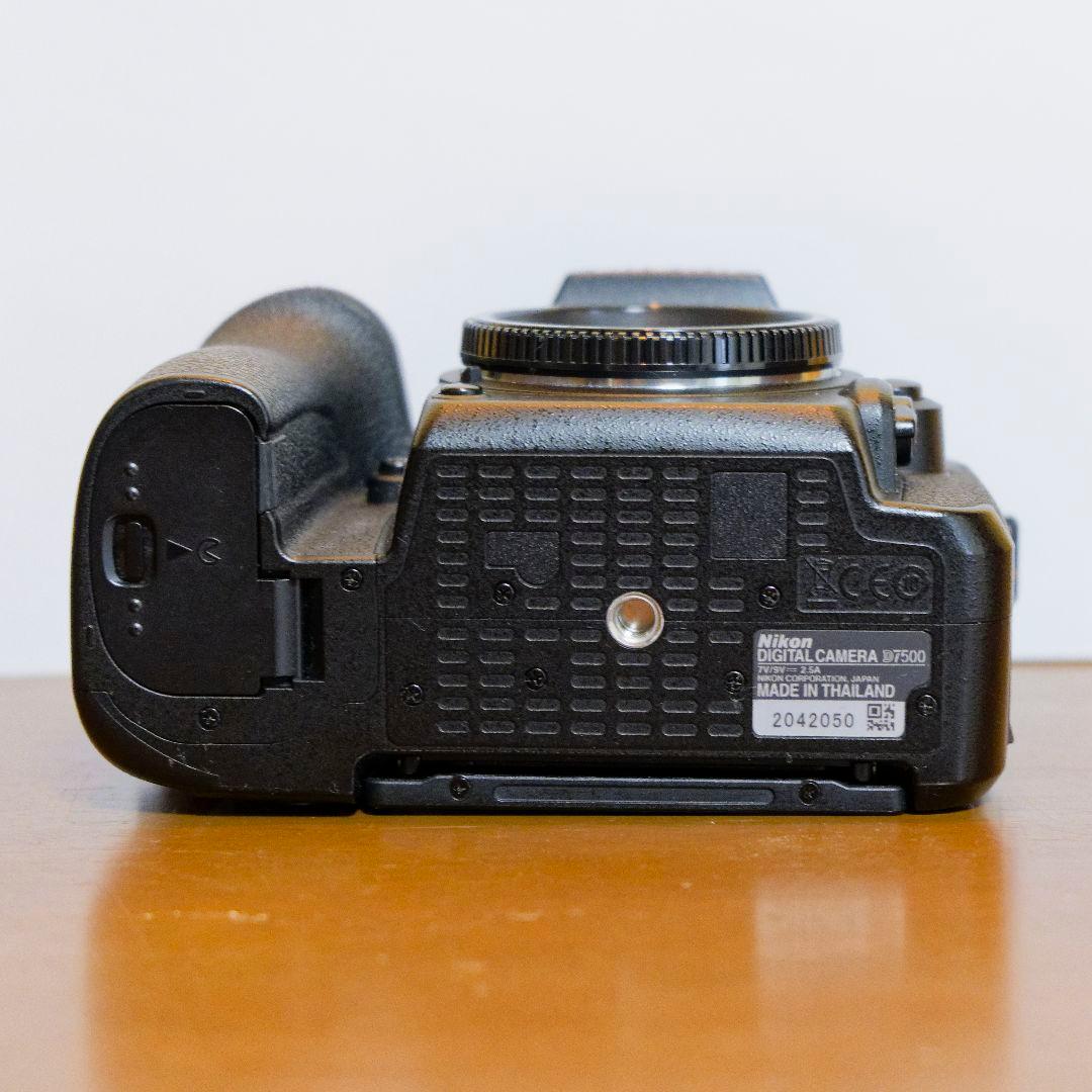 【ショット数42067】Nikon D7500 ボディ 付属品完備