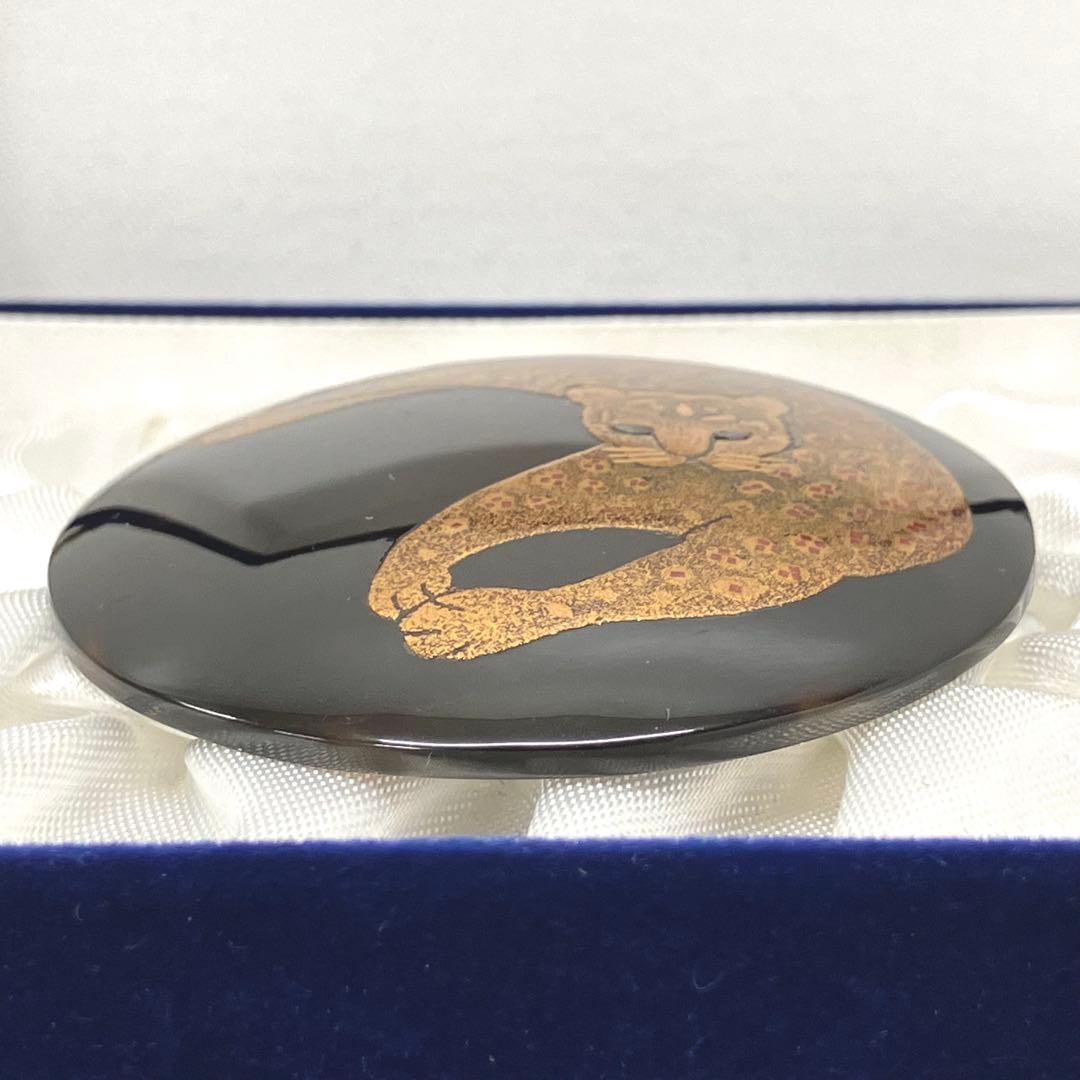 英成 作 べっこう 彪 ブローチ ヒョウ べっ甲 作家 箱入 美品