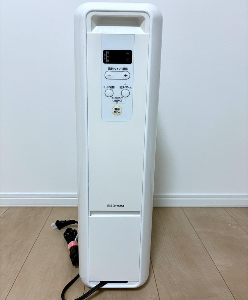 アイリスオーヤマ　ウェーブ型オイルヒーター　IWH2-1208M-W