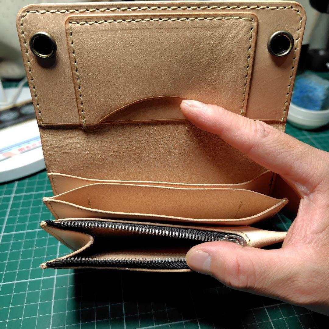 ハンドメイド　牛ヌメ革　ミドルトラッカーズウォレット