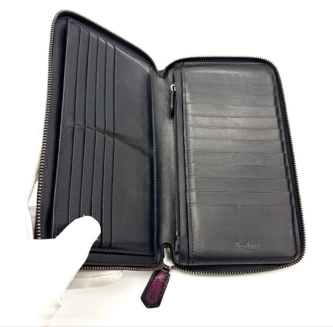お得極美品 BERLUTI ベルルッティ 長財布 テック Wパティーヌ メンズ