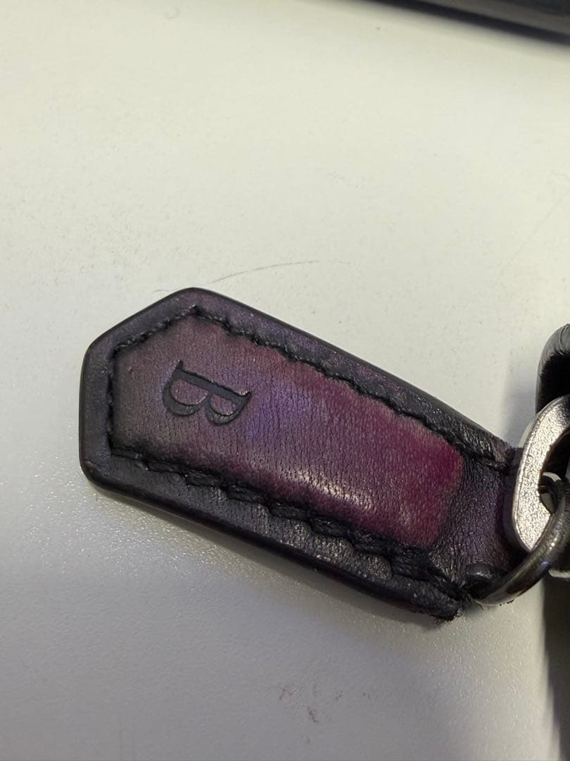 お得極美品 BERLUTI ベルルッティ 長財布 テック Wパティーヌ メンズ