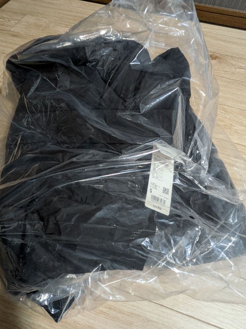 UNIQLO 新品未開封 ユニクロ シームレスダウンショートコート ブラック S