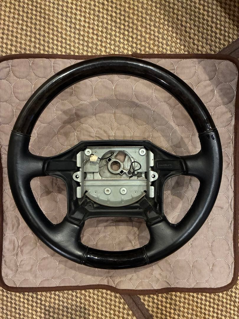 リ*ー様 VOLVO ボルボ　ウッド・レザーコンビハンドル