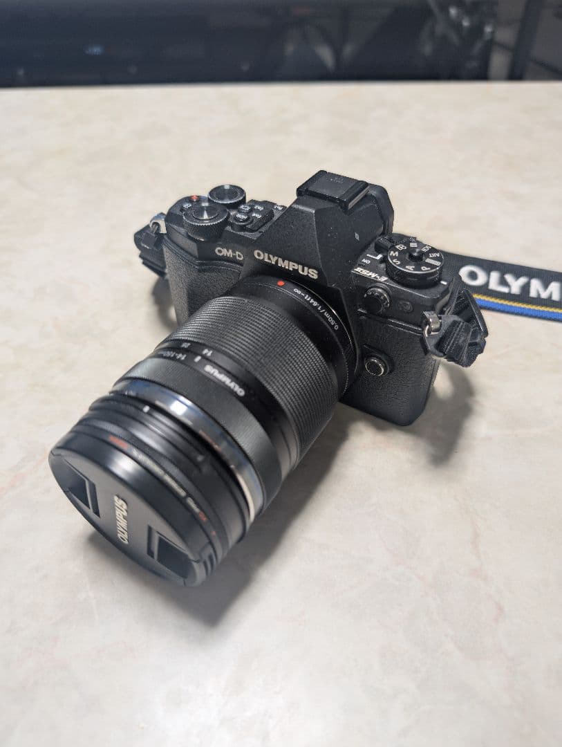 OLYMPUS OM-D E-M5 Mark II 本体 + レンズ他一式