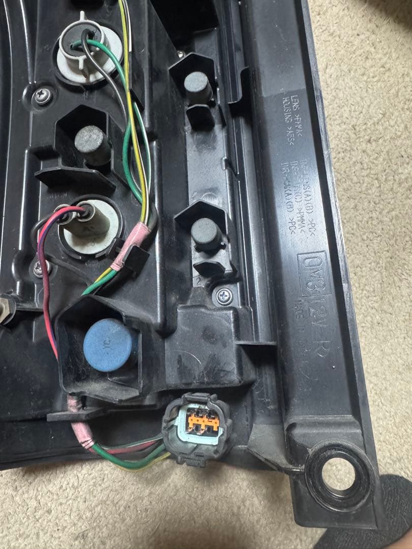 キャラバン令和4年式LEDテールライト 赤色 2個セット