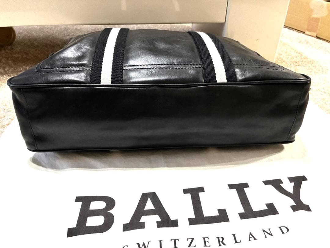 T*O様 美品　BALLY　ビジネスバッグ　TRAINSPOTTING　TAJE