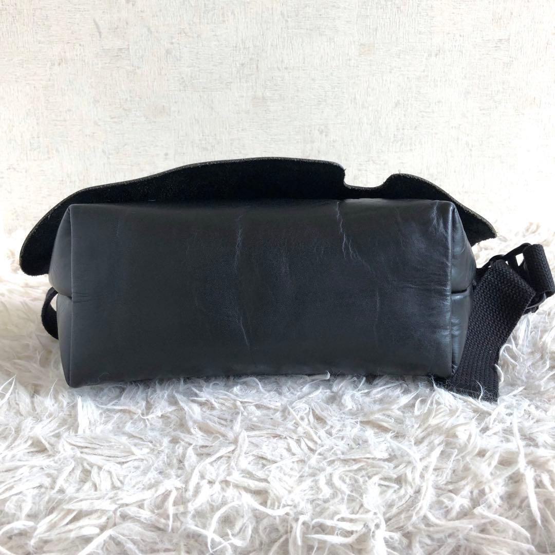 【美品 オールレザー本革】ユニアンドコー　ショルダーバッグ　メッセンジャー　黒