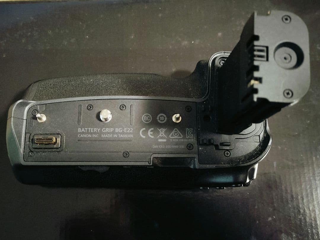 Canon EOS R本体+BG-E22