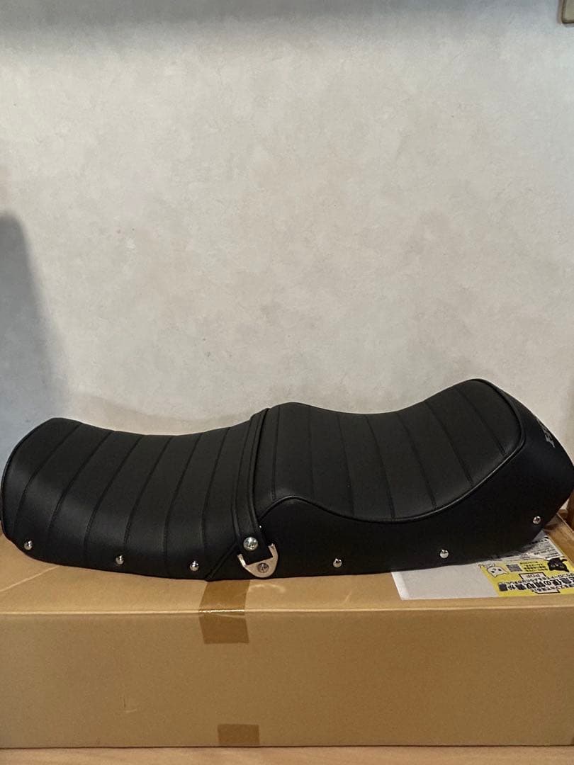 HONDA旧CB400F黒段シート 398 408ヨンフォア