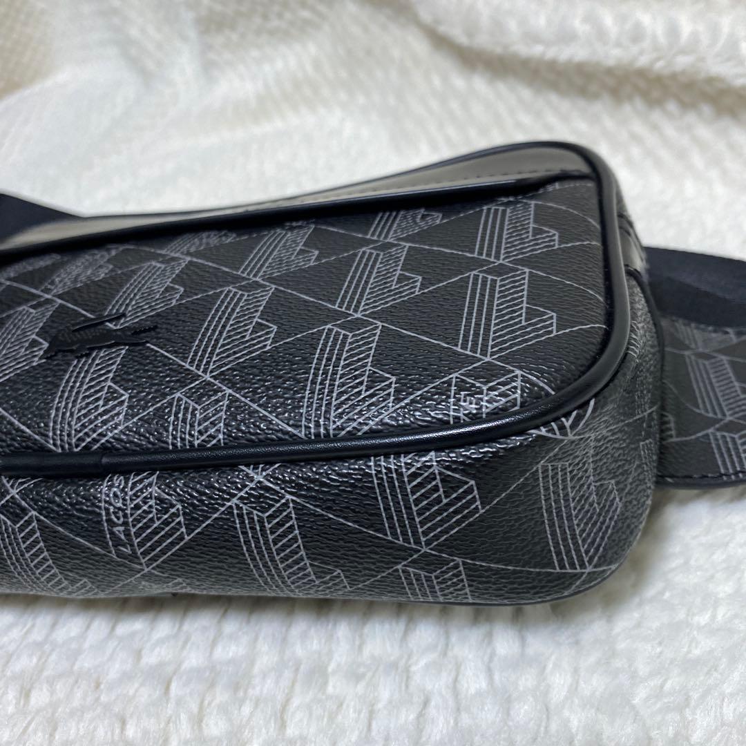 極美品】LACOSTE ラコステ モノグラム総柄 ボディバッグ ショルダーバッグ