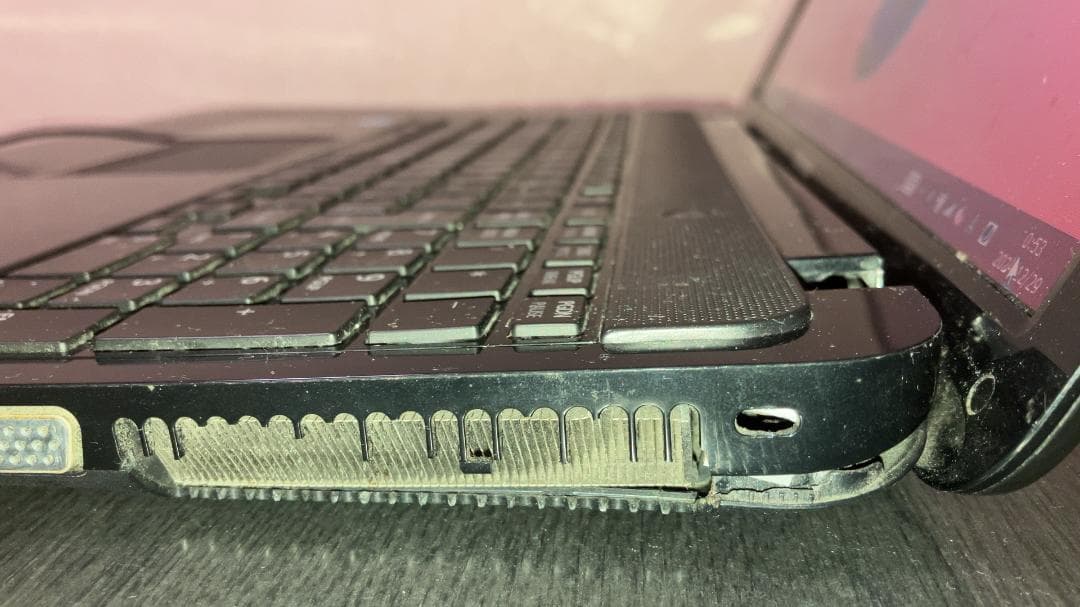 東芝 ノートパソコン dynabook T552/58HB