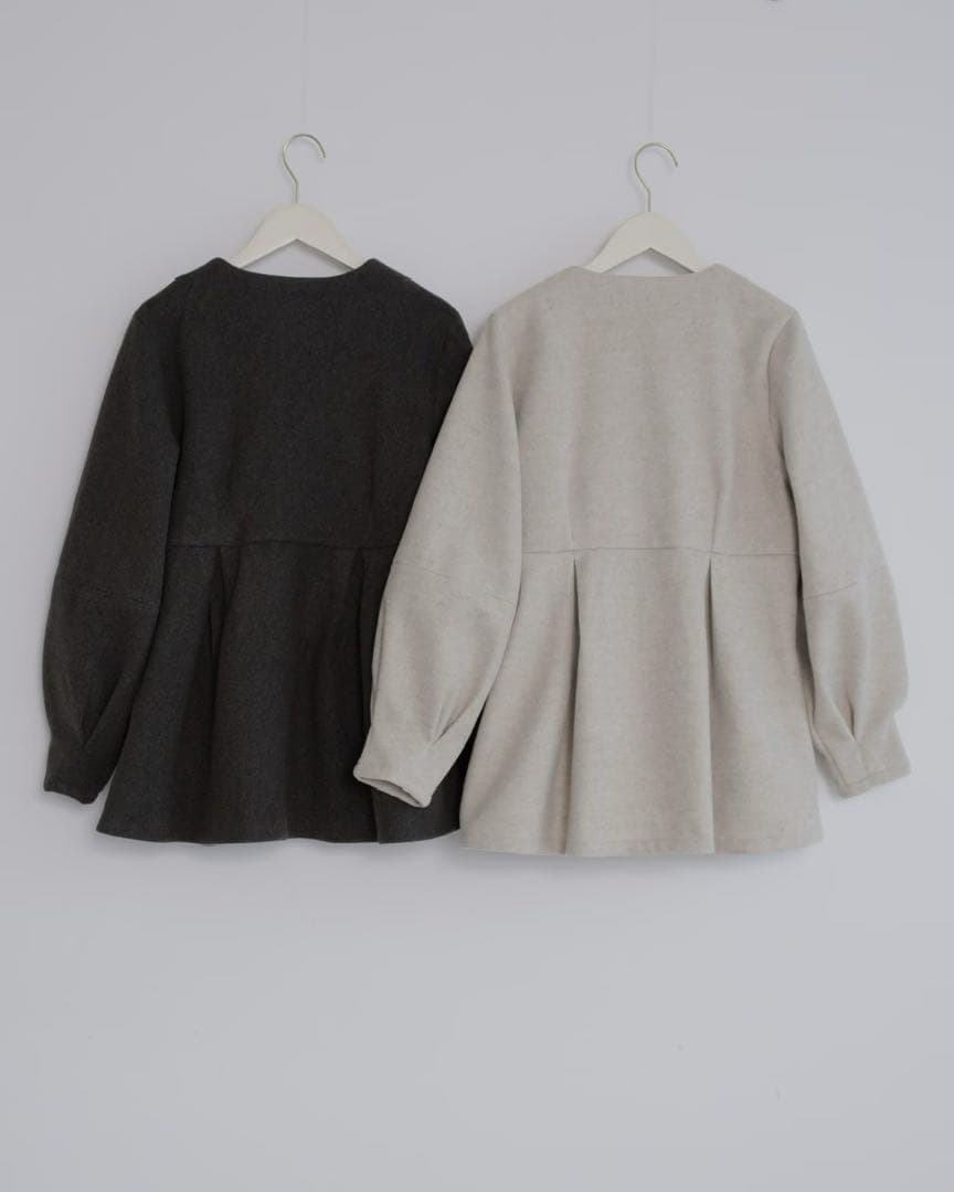 【完売品】jumelle メルトンペプラムトップ