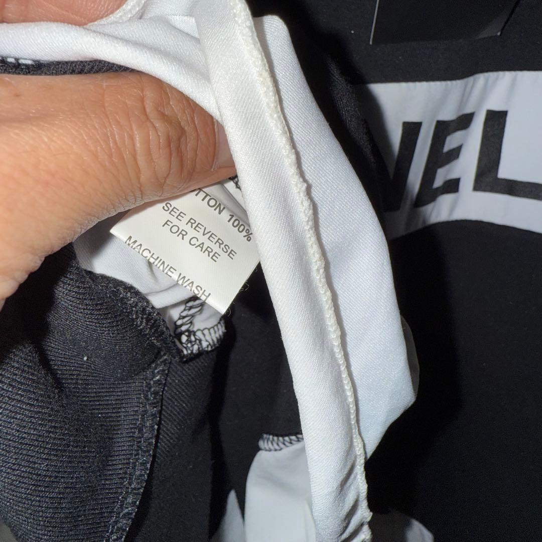 CHANEL ロゴ入りキャミソール