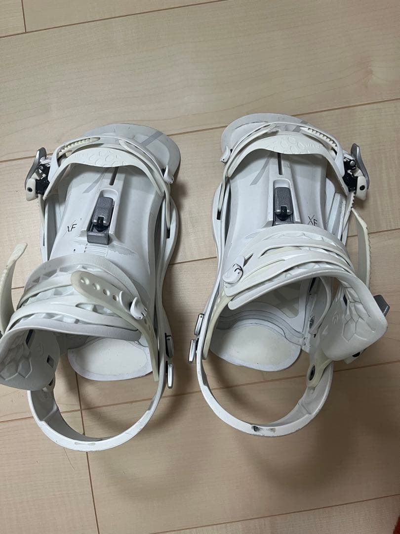 FLUX ホワイト ビンディング