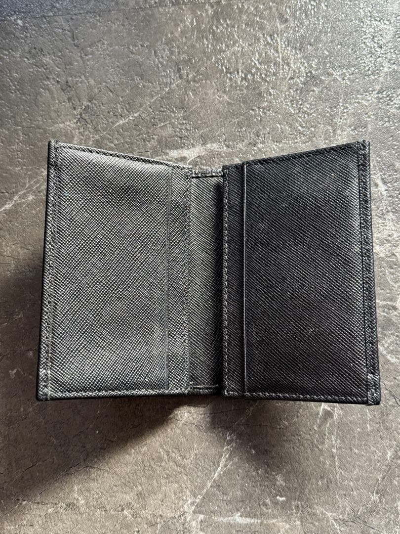 【送料無料】PRADA/プラダ　ブラックレザー名刺入れ
