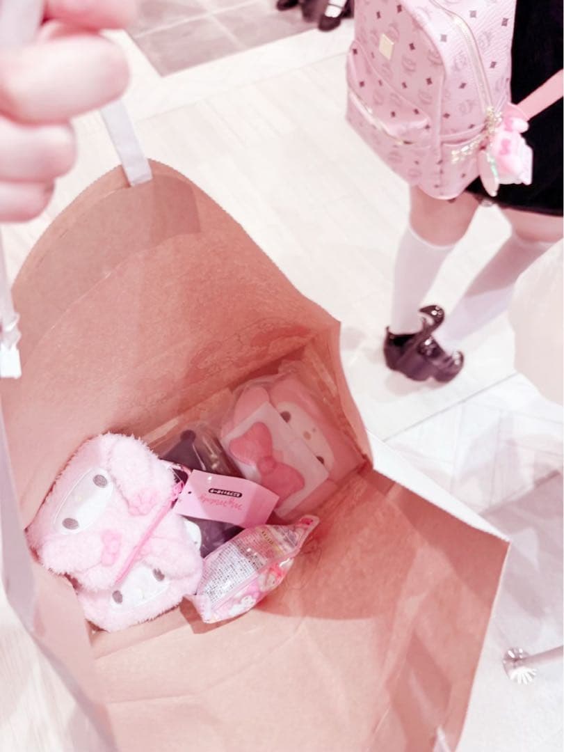 MCM ピンク ロゴリュック