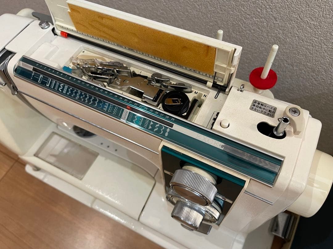 ジャノメ　モデル813 刺繍　ミシン