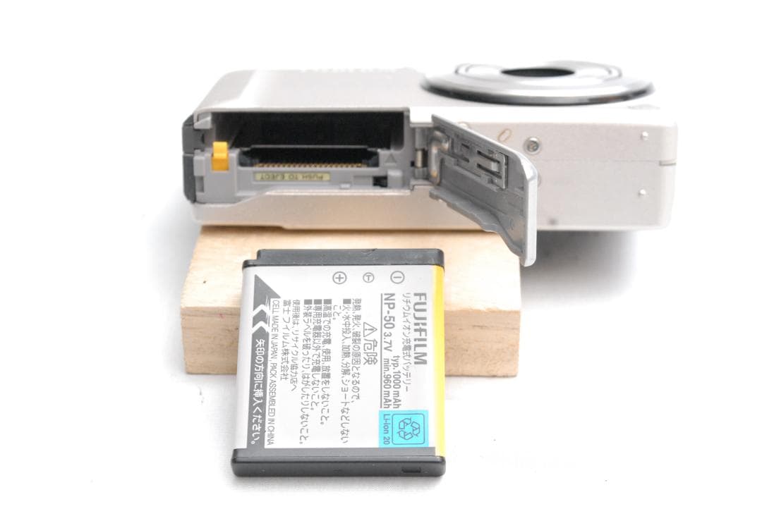 FUJIFILM FinePix F60fd (良品）