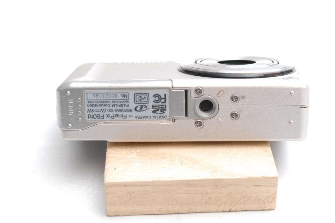 FUJIFILM FinePix F60fd (良品）