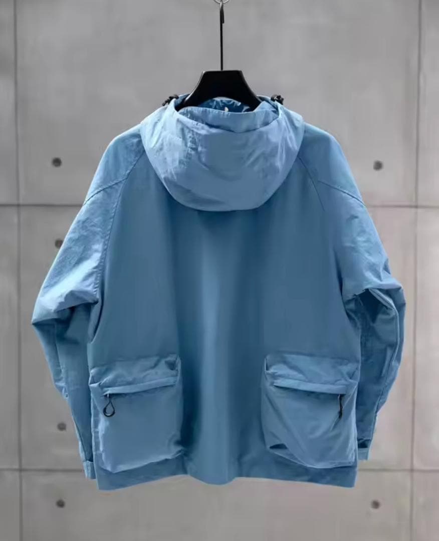 水色 フード付き マウンテンパーカー