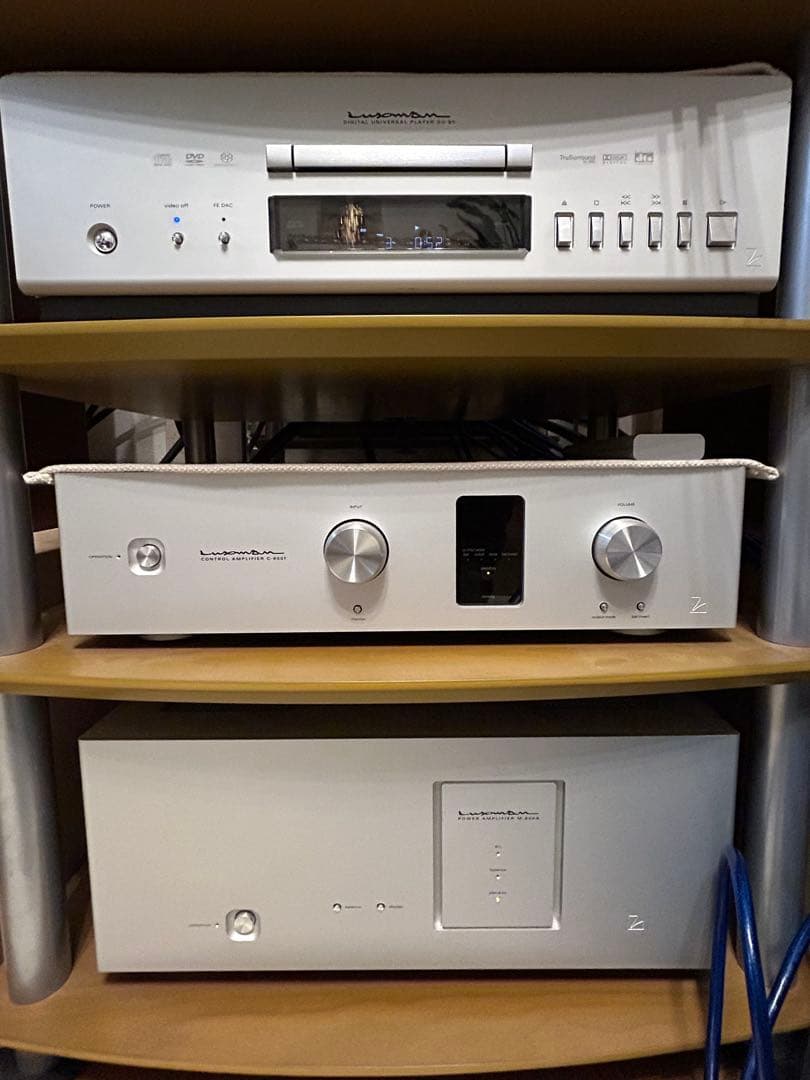 LUXMAN ラックスマン　P-700u ヘッドホンアンプ