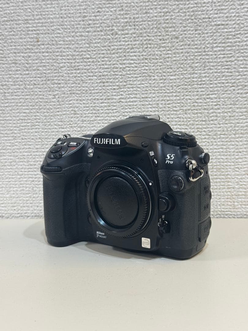Fujifilm FinePix S5 Pro 本体