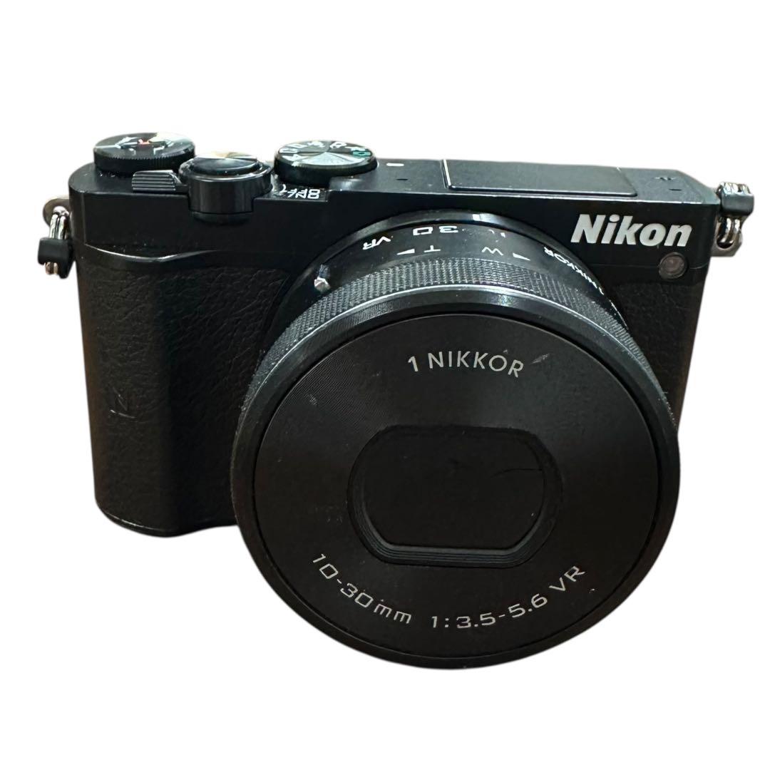 美品 Nikon1 J5 ミラーレス一眼 ダブルレンズキット レンズ3点