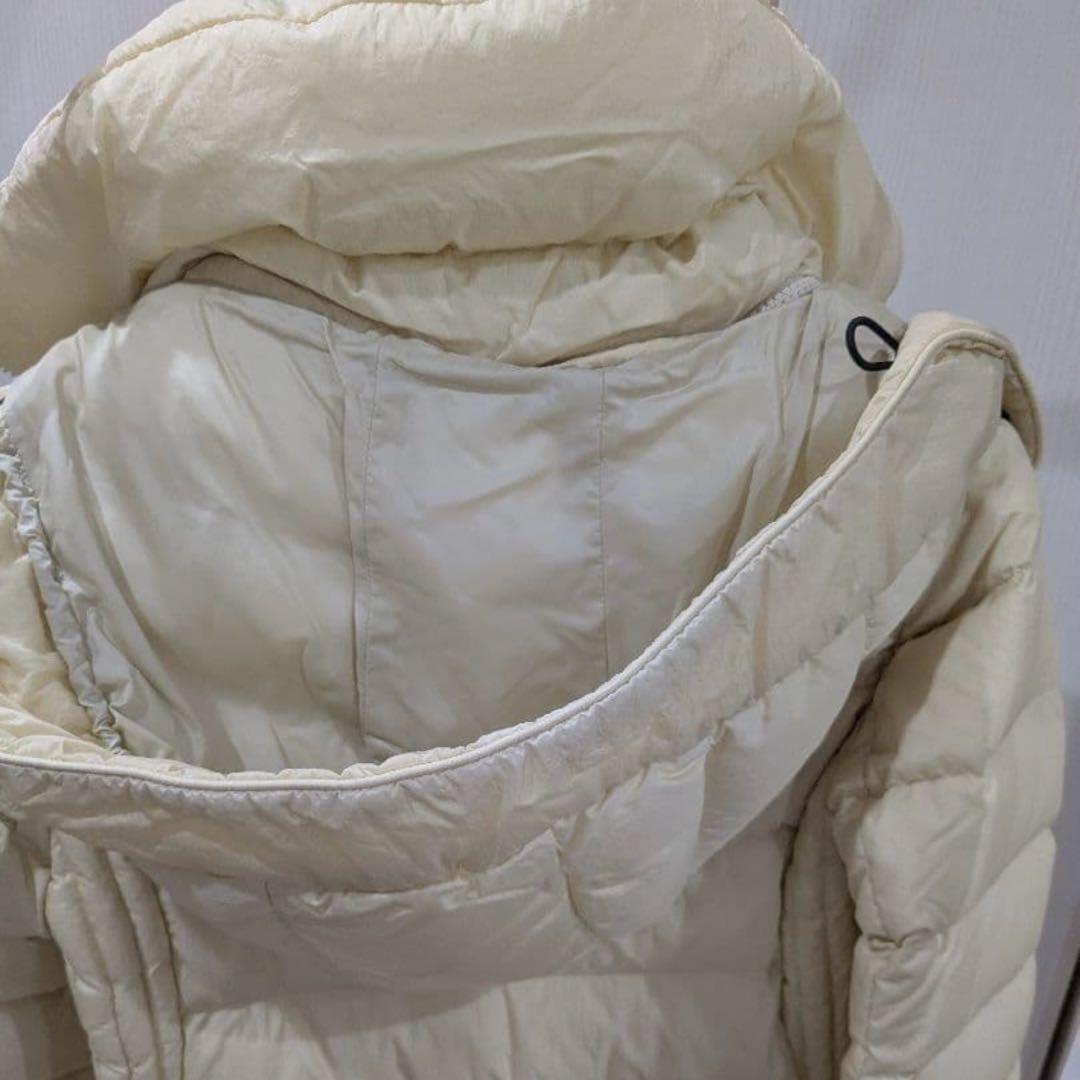 TATRAS オフホワイト色 ダウンジャケット