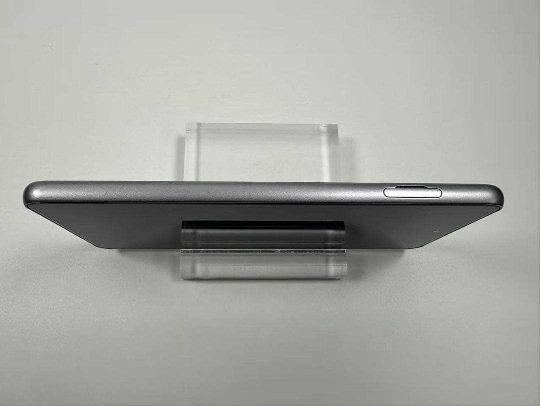 美品 Arrows We2 Plus F-51E 256GB グレイ