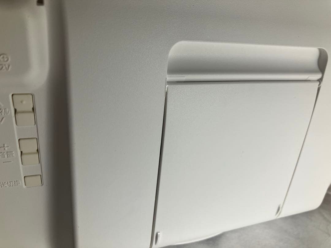 Panasonic ポータブルテレビ ホワイト　UN-10E11-W