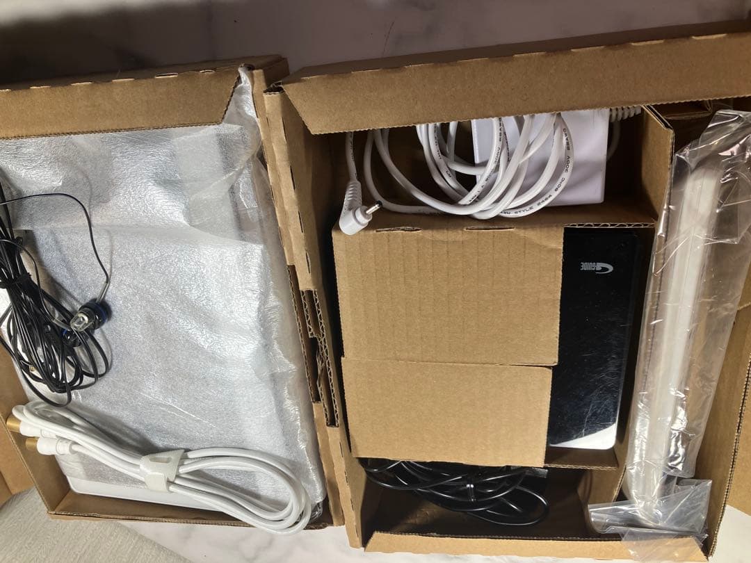 Panasonic ポータブルテレビ ホワイト　UN-10E11-W