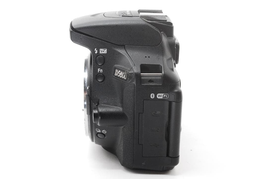 Nikon D5600 Wi-Fi搭載 望遠レンズセット VR付