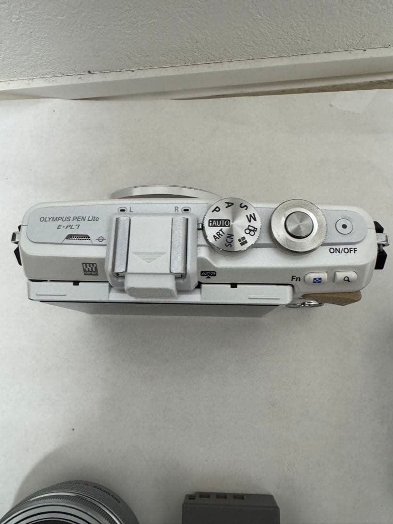 タ*吉様 デジカメOLYMPUS PEN Lite E-PL7 ジャンク品