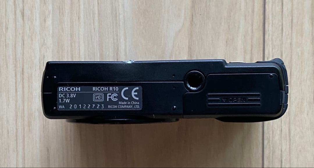 RICOH R10 コンパクトデジタルカメラ