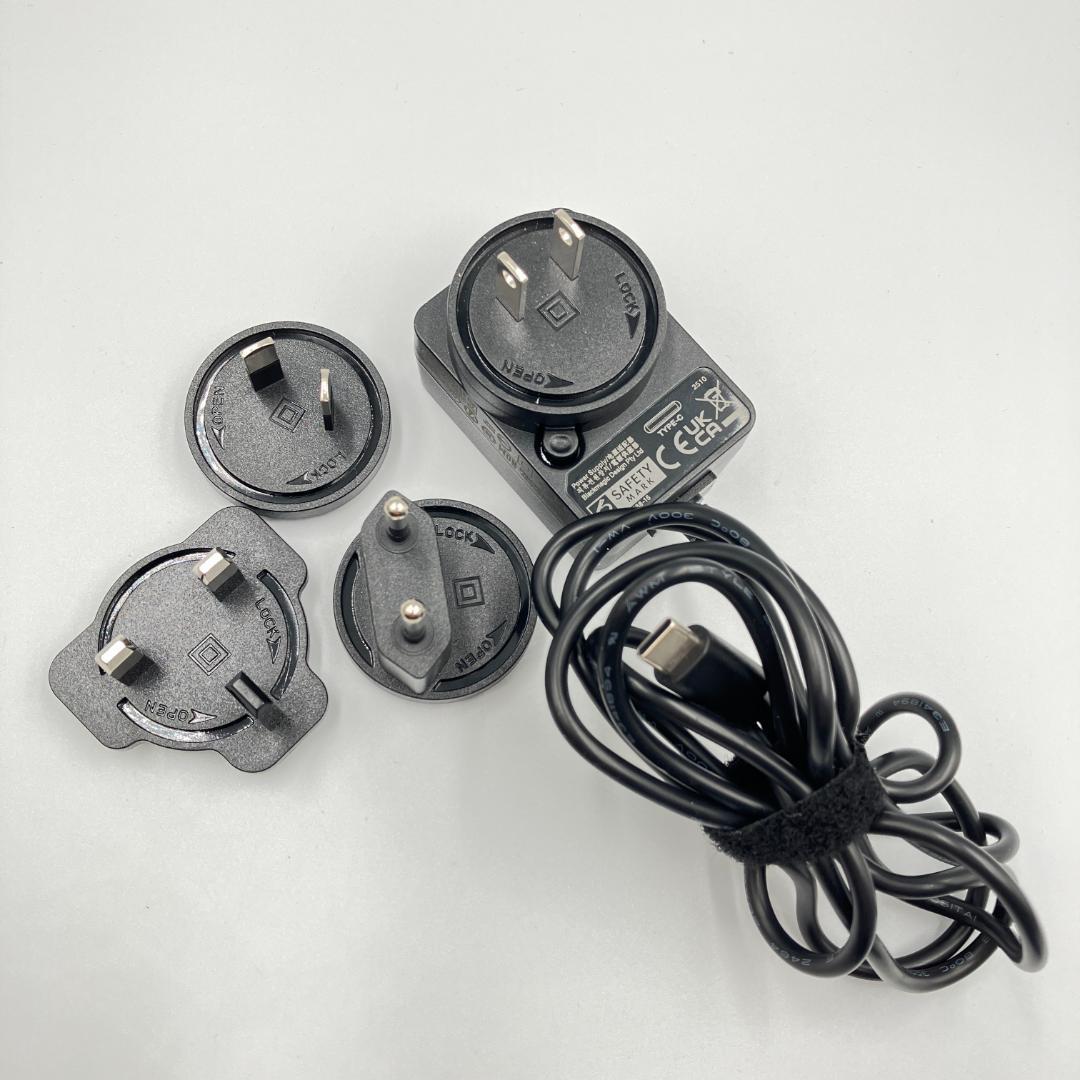 0210-16 美品 ブラックマジックデザイン Micro Converter